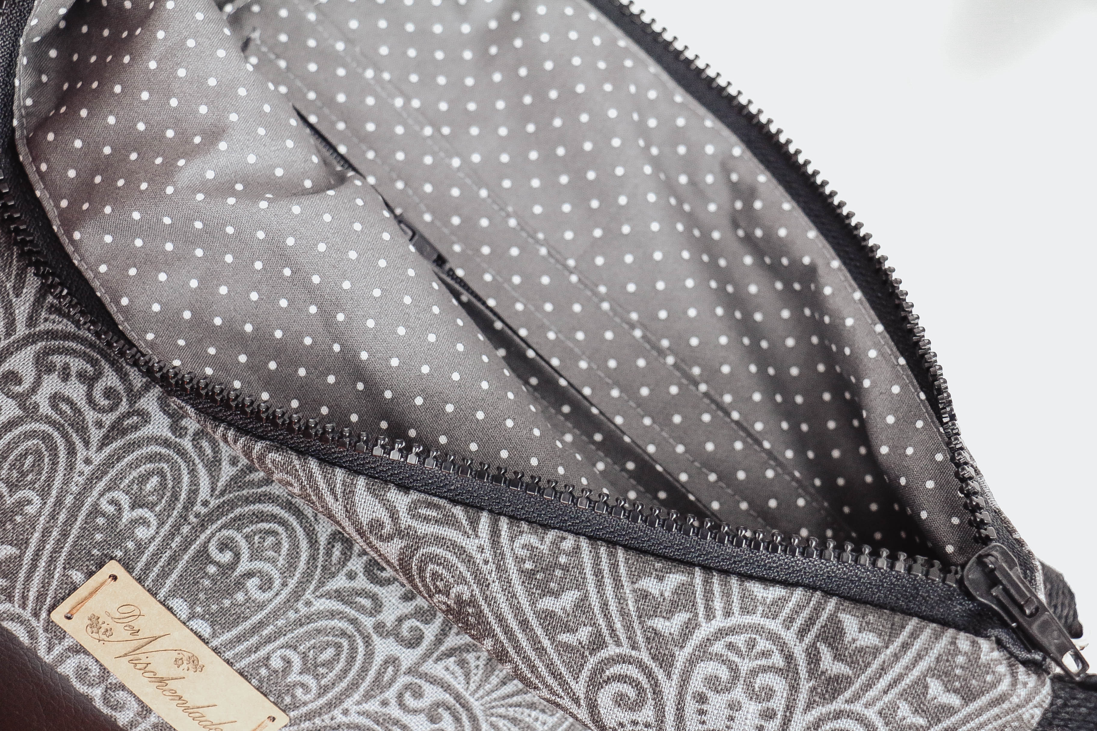 IMG_9287 Umhängetasche Pfau