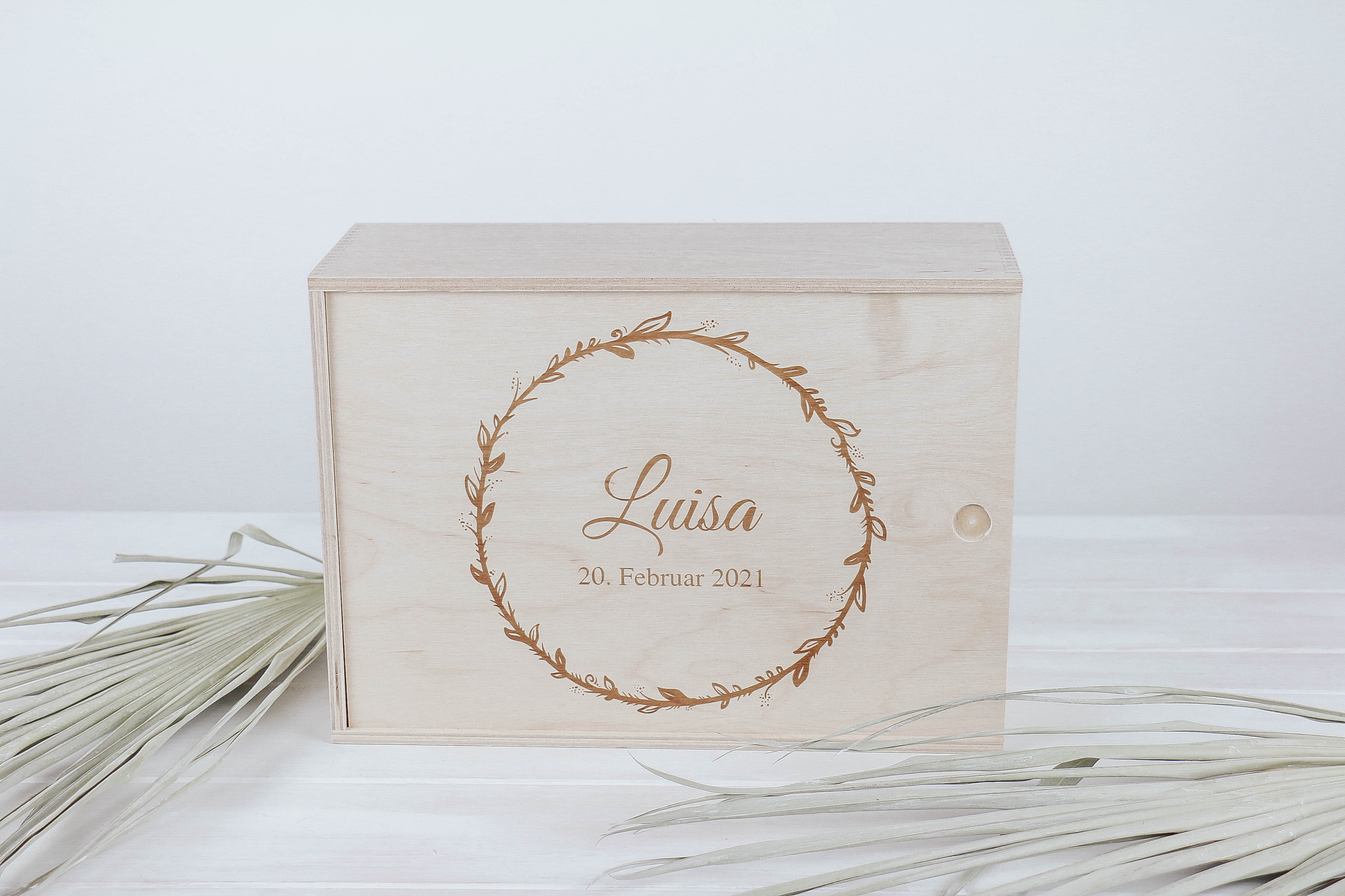 Erinnerungsbox Blumenkranz personaliersiert