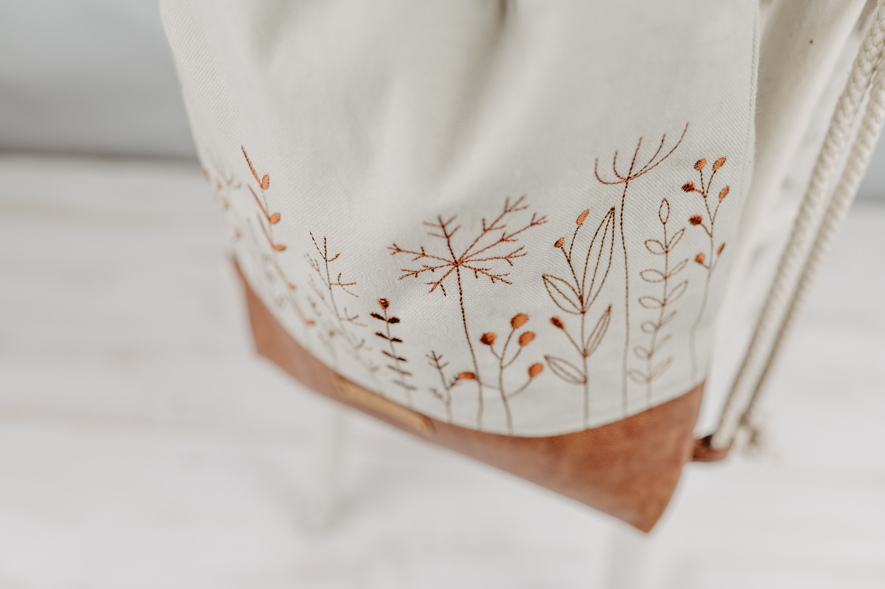 DSC_7670 Festivalbag Gräser cognac-natur