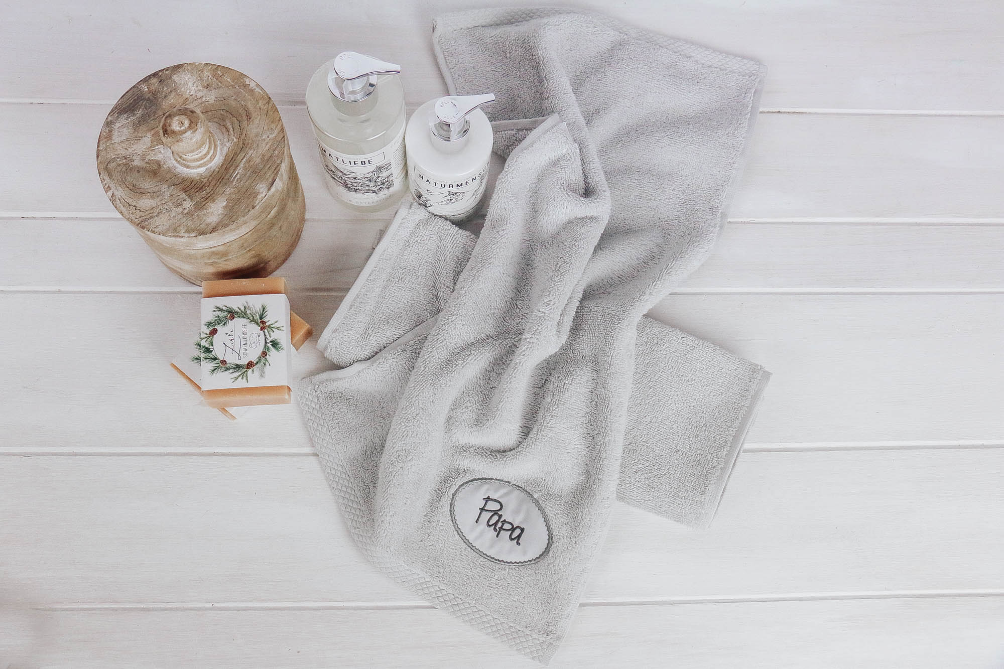 IMG_9986 Gästehandtuch *Papa* grau