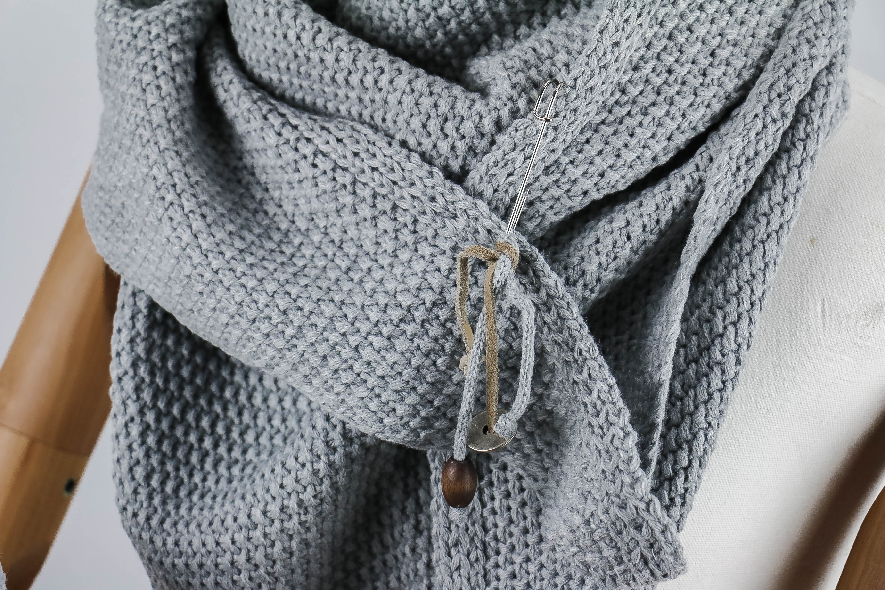 nischenladen-143 Dreieckstuch Coco Hellgrau