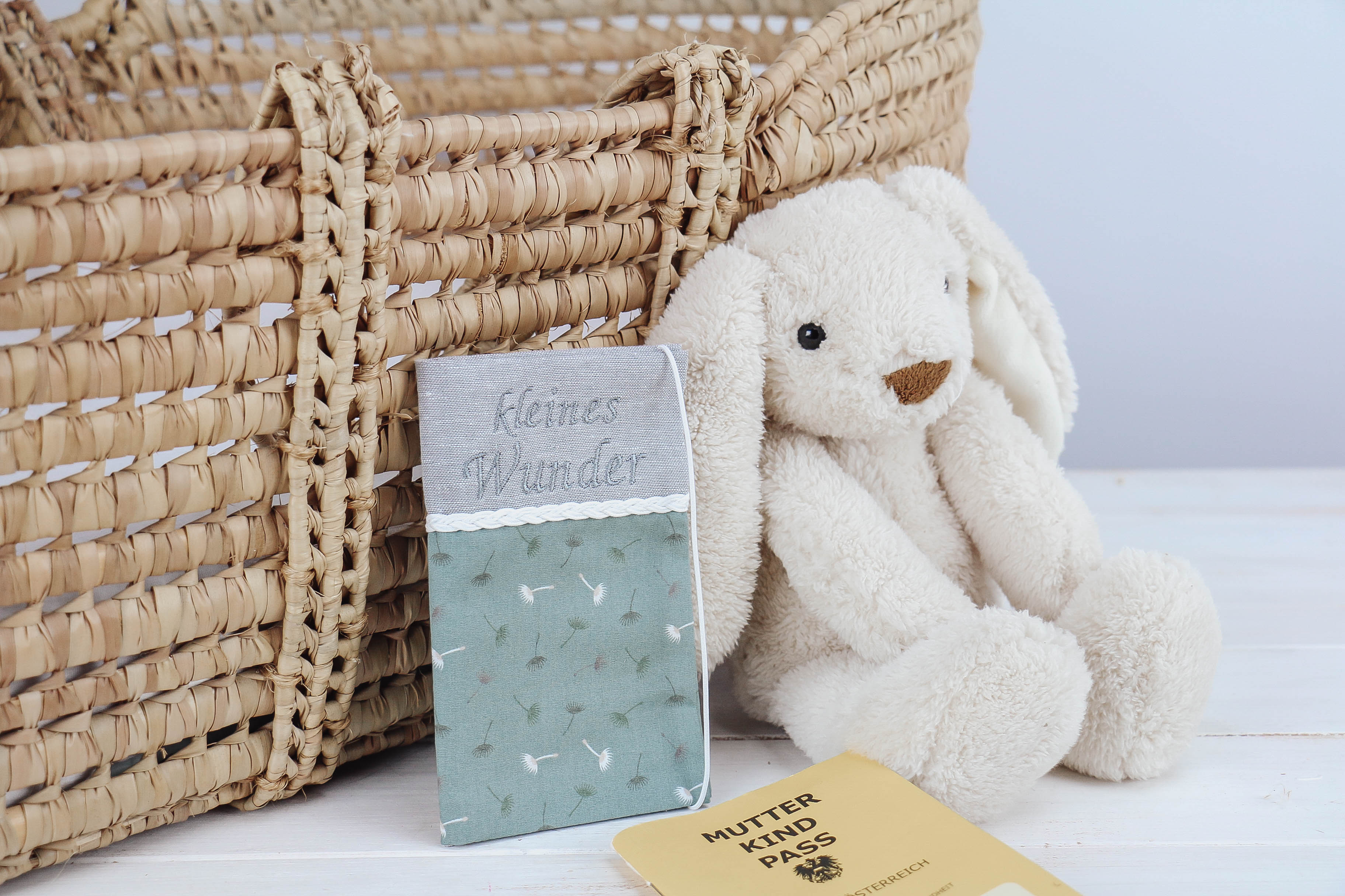 der-nischenladen-1925M4Yon8zhjHH Mutter-Kind-Passhülle Pusteblume mint grau