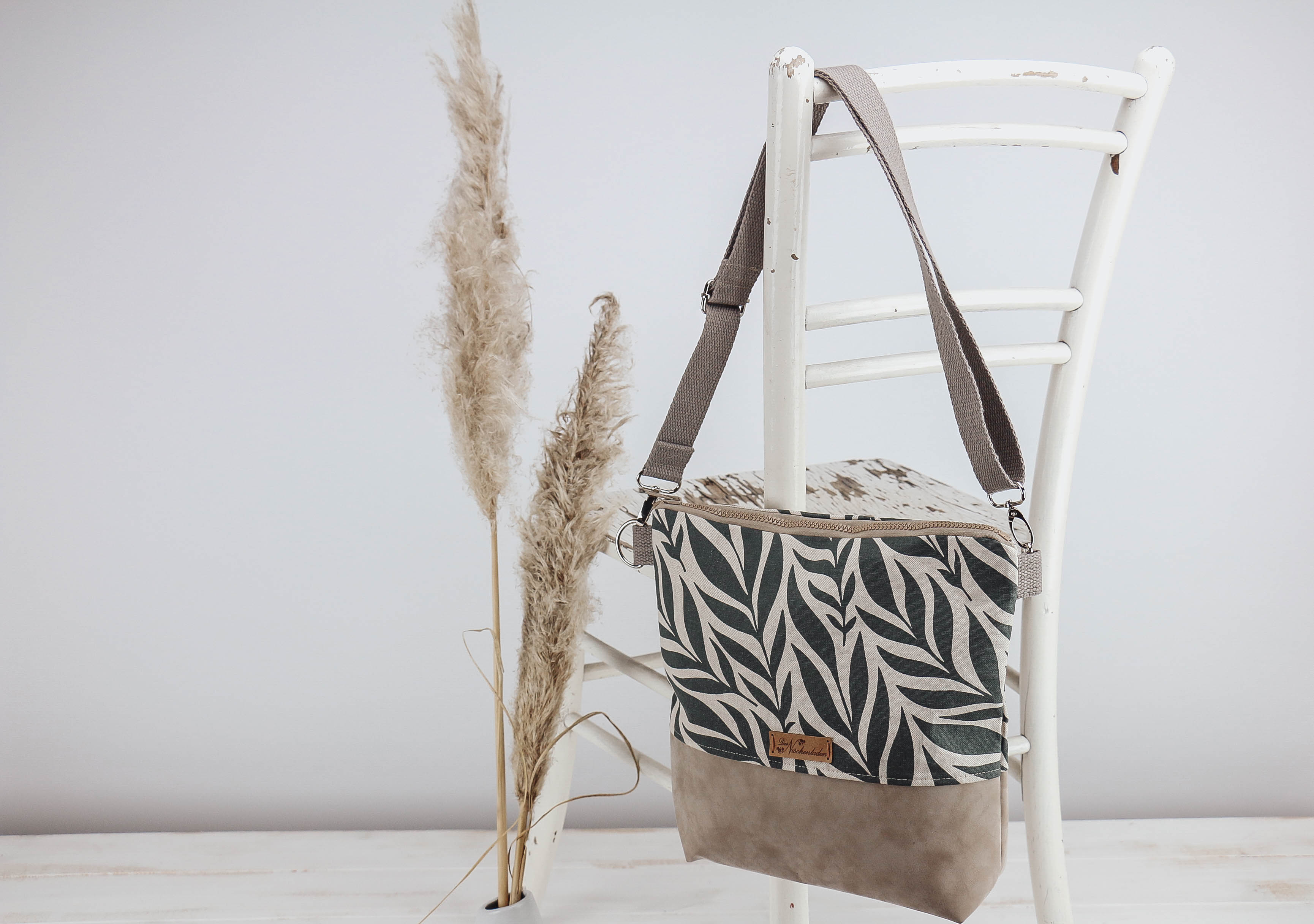 der-nischenladen-43LUFXa49SXT81 Umhängetasche Olivenblätter