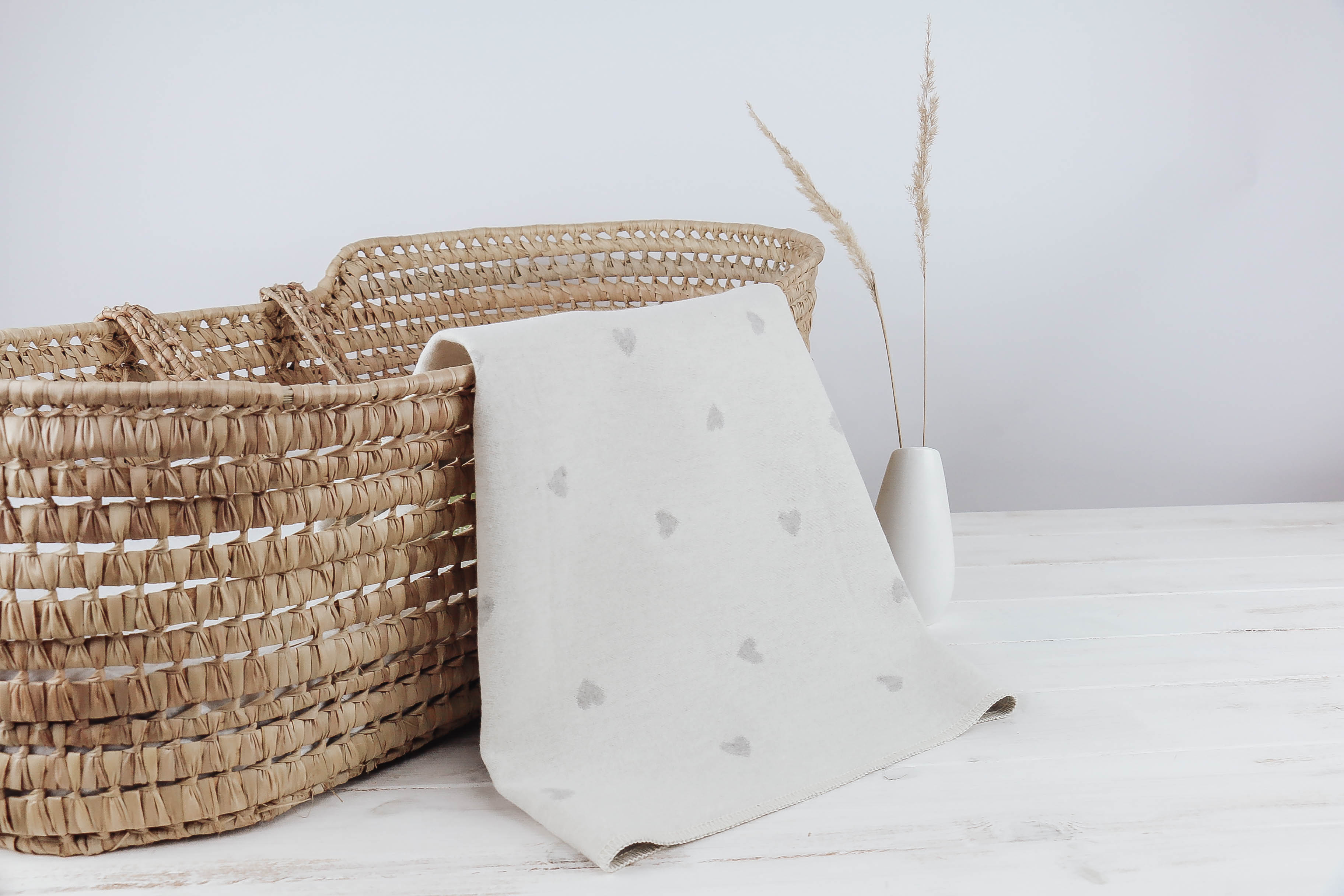 der-nischenladen-8nFHvb440NvSUr Babydecke Herzen grau-natur