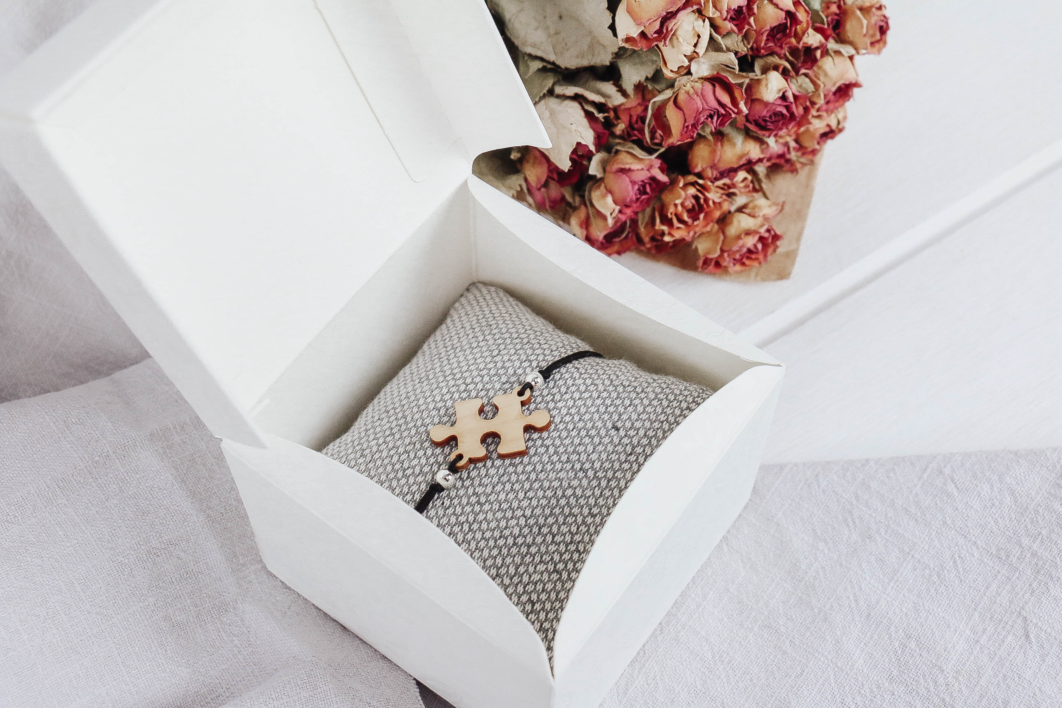 IMG_8957 Armband *Puzzle* Ahorn schwarz