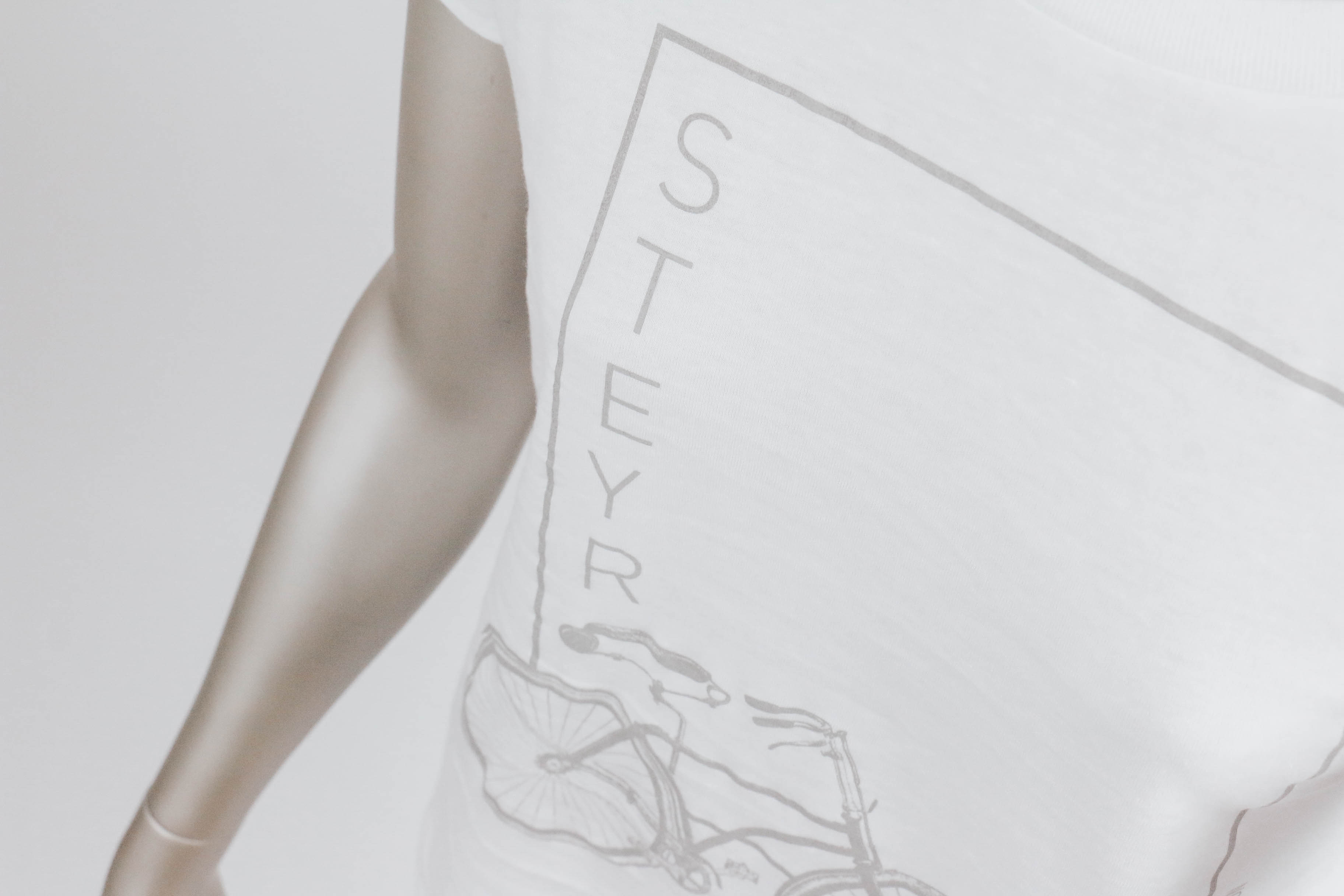 IMG_8810 Damen T-Shirt *Steyr Fahrrad* Weiß