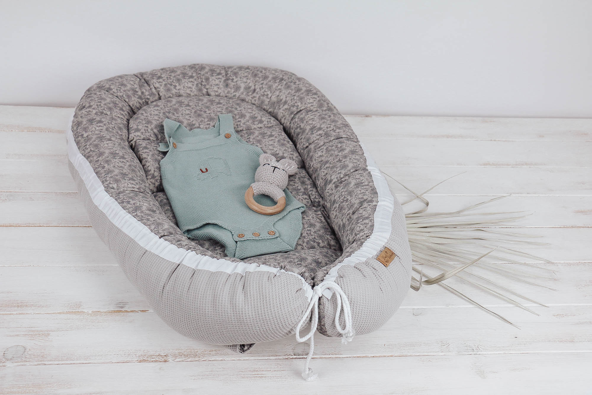 20220616-IMG_0749 Babynest *Wiesenblume* grau