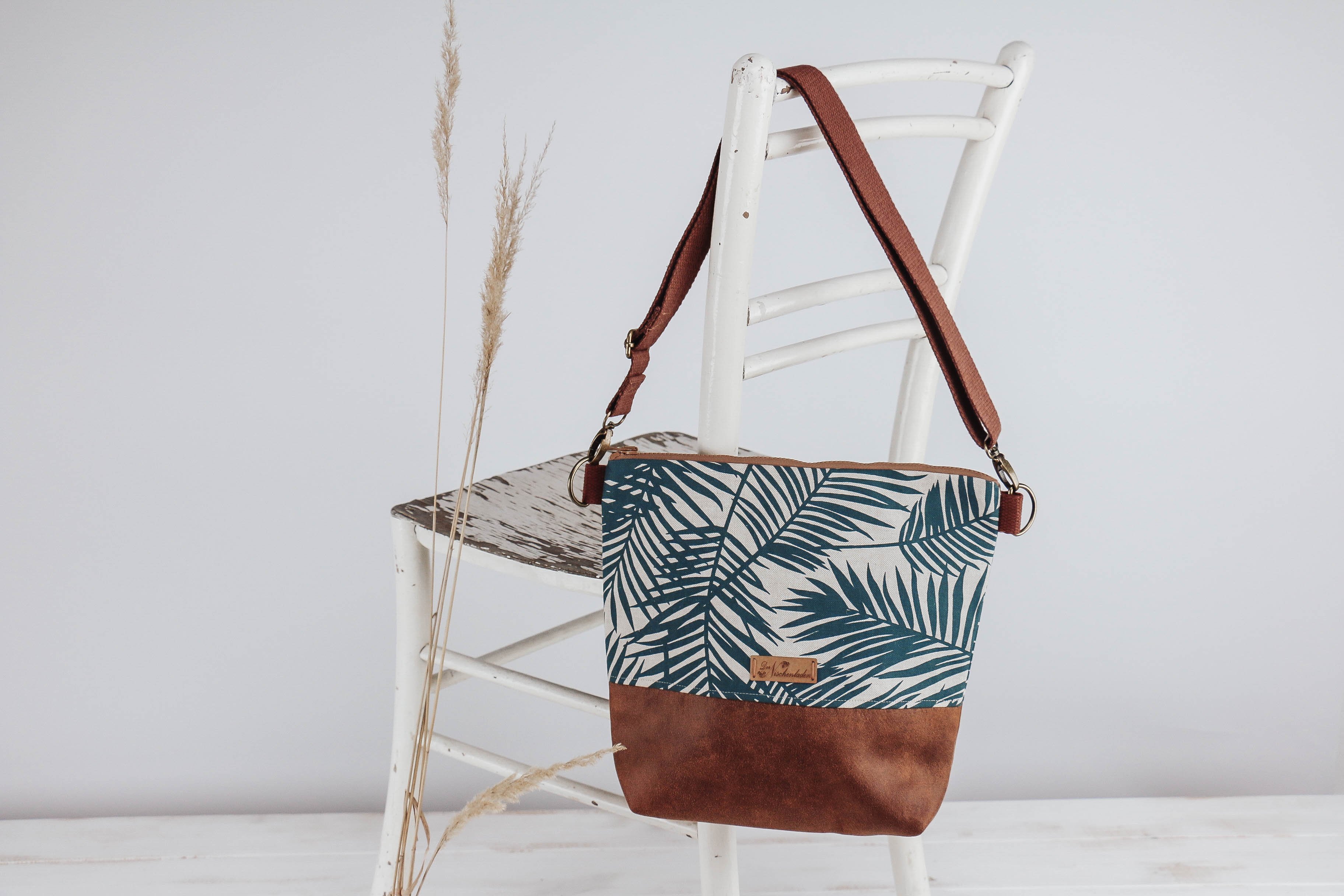 der-nischenladen-16PYZo54NzZeweg Umhängetasche Palmleaves petrol