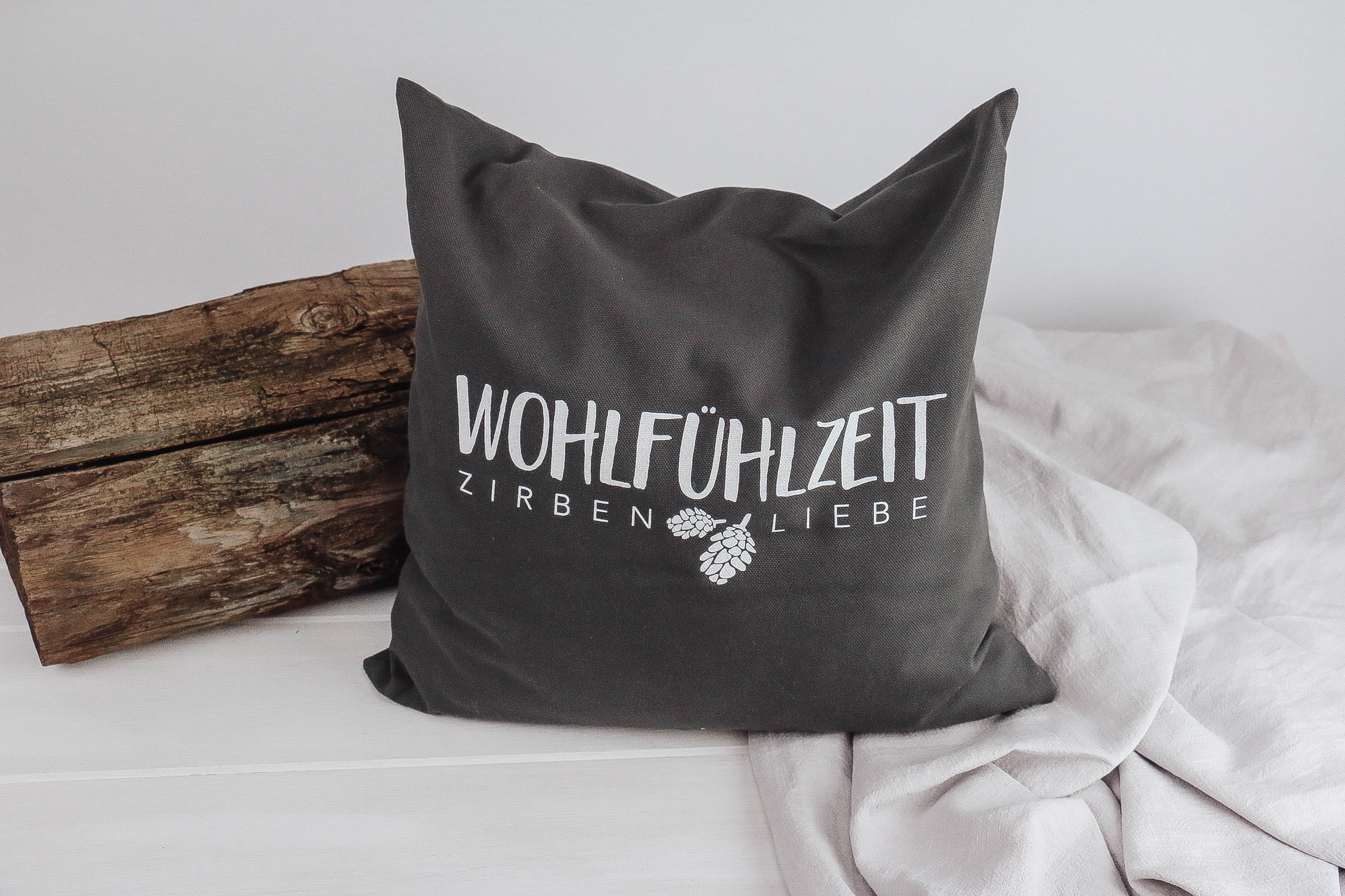 nischenladen-67hGrXQcbKemIfD Zirbenkissen *Wohlfühlzeit-Zirbenliebe* groß Anthrazit