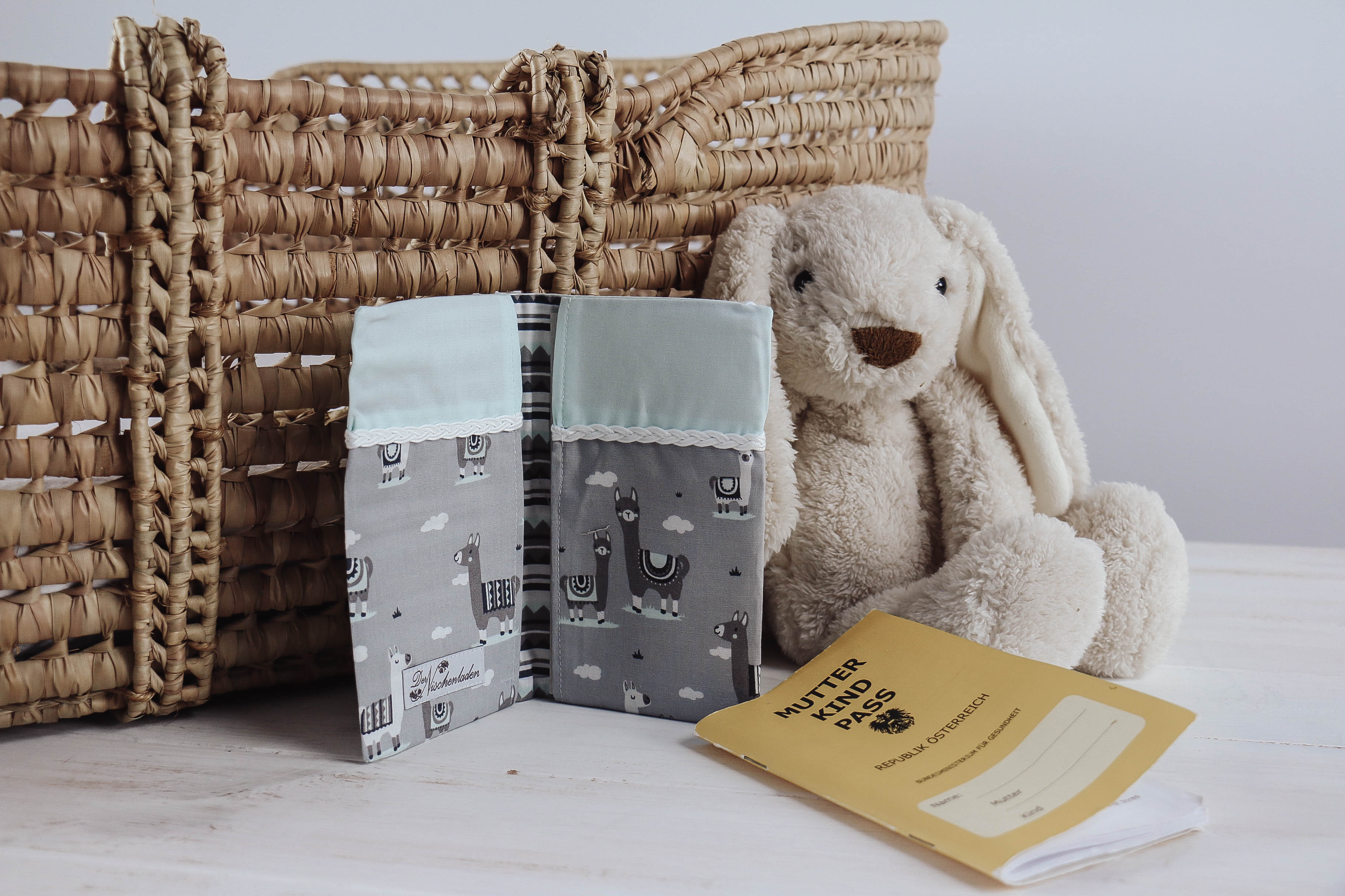 nischenladen-6Amej47ltQU9nH Mutter-Kind-Passhülle Lama grau-mint