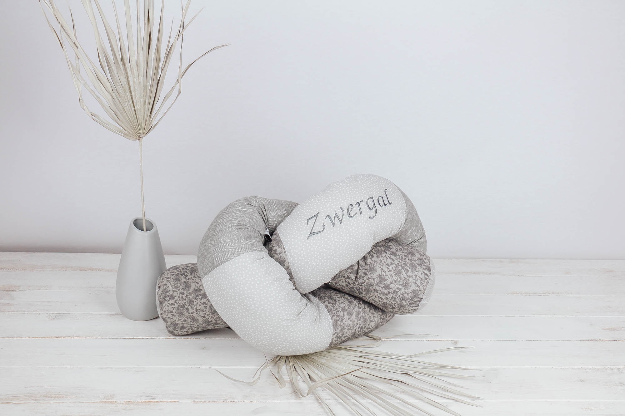 20220616-IMG_0699 Bettschlange *Wiesenblumen*grau