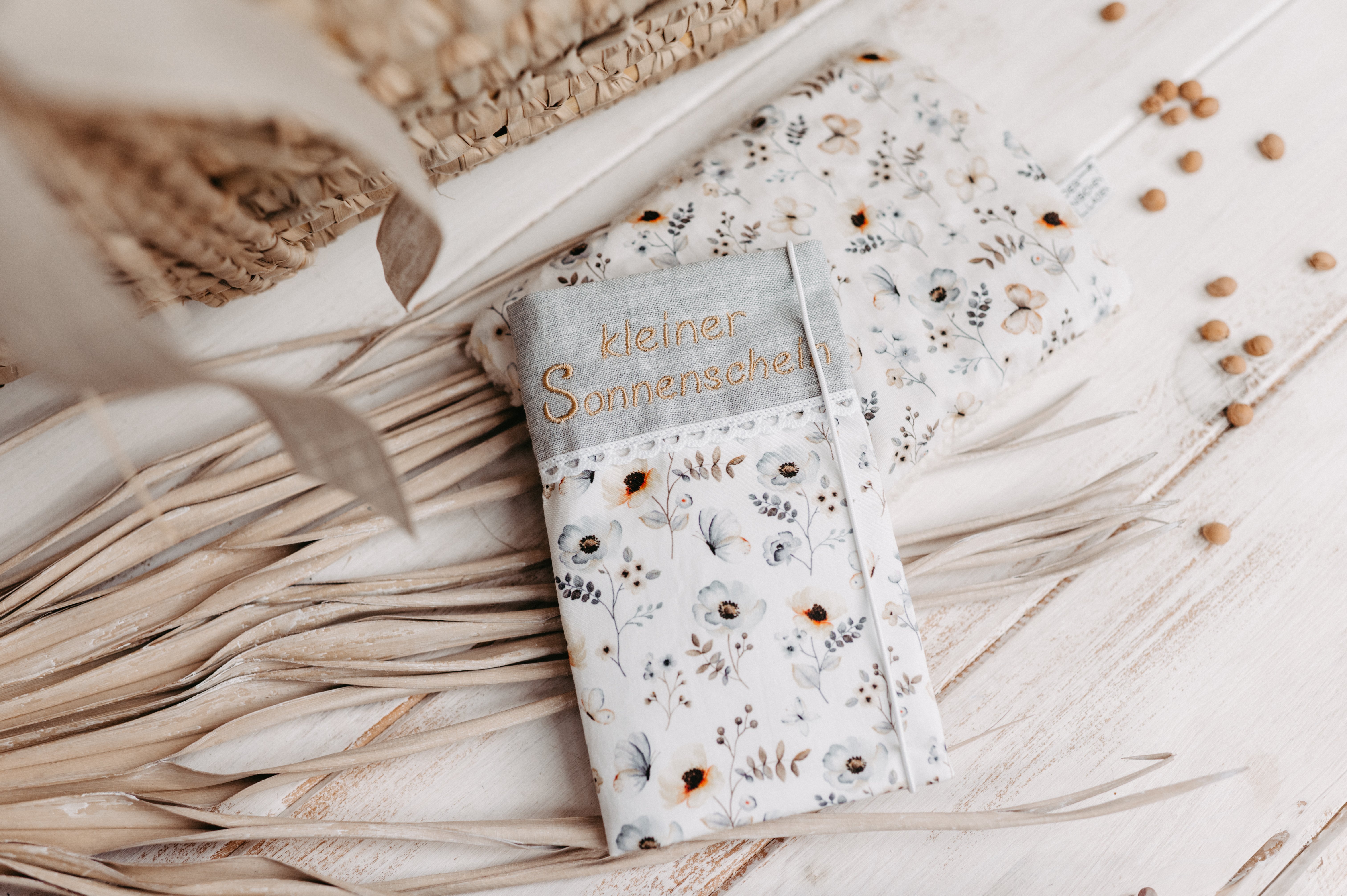 Bettschlange Blümchen eisblau/gelb Bettschlange Blümchen eisblau/gelb