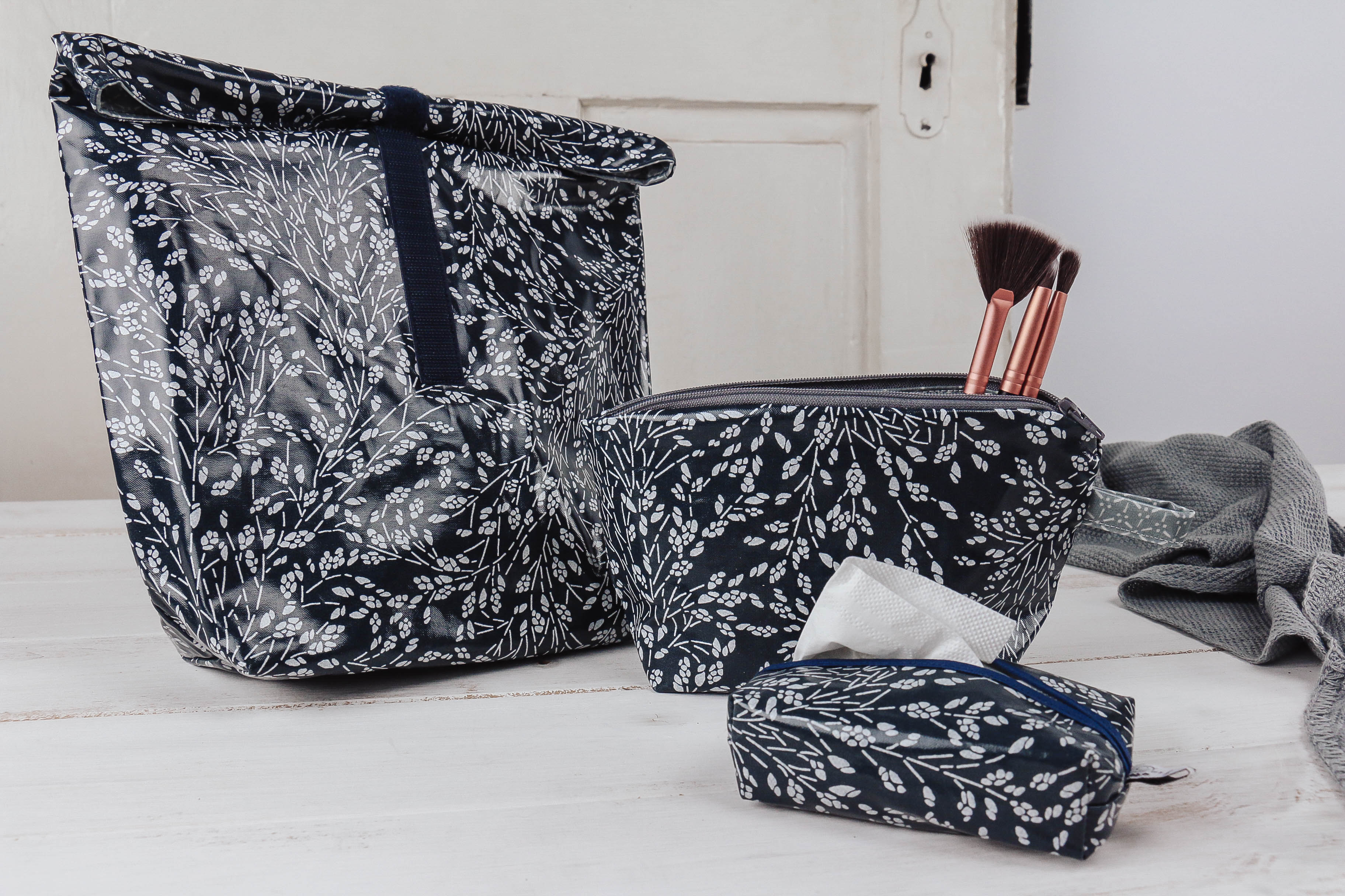 nischenladen-198qU5HrjJfNKXJ Wachstuchtäschchen blue nature