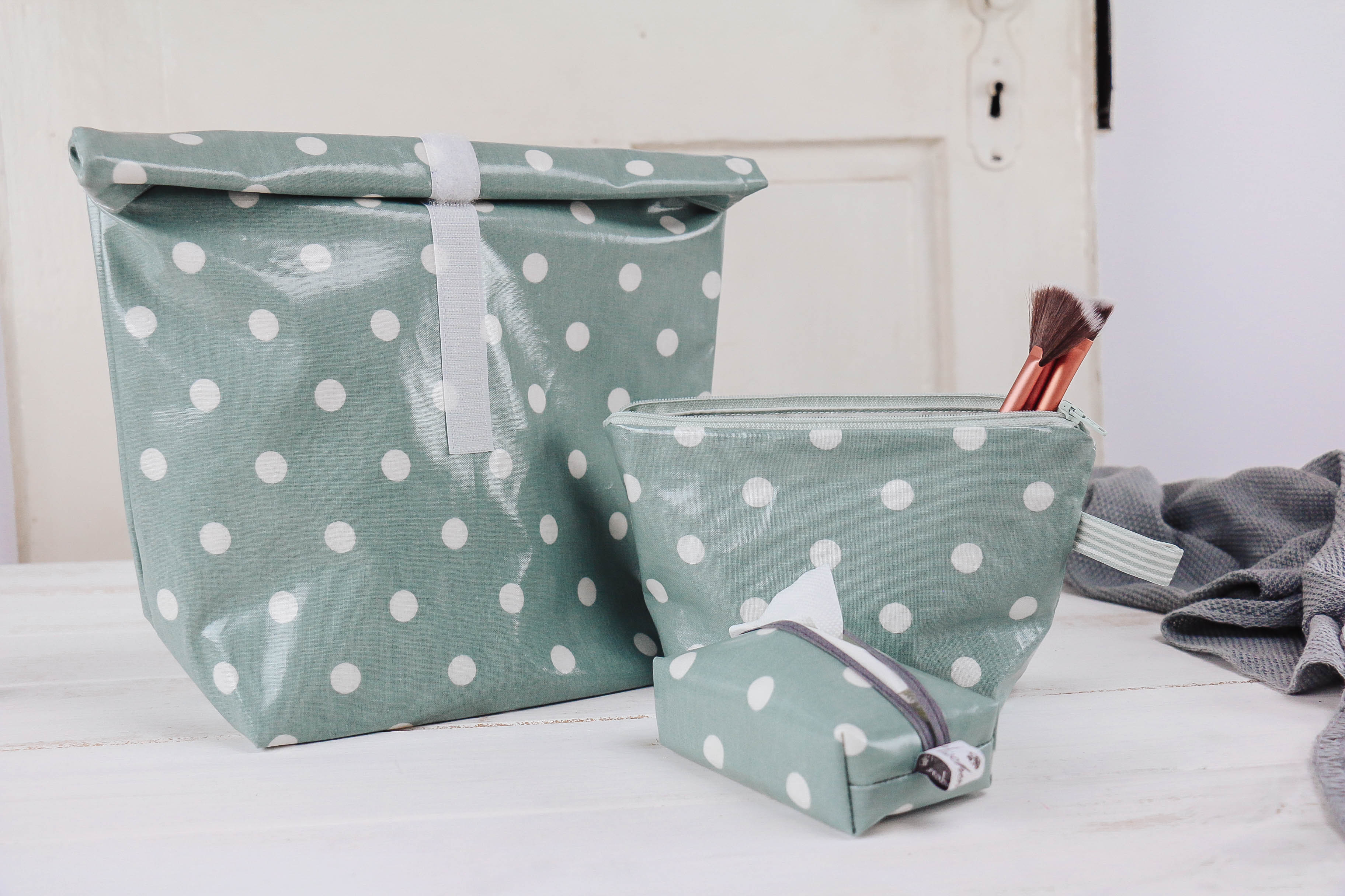 nischenladen-32tGQwEXeMra3US Wachstuchtäschchen Punkte mint-weiß