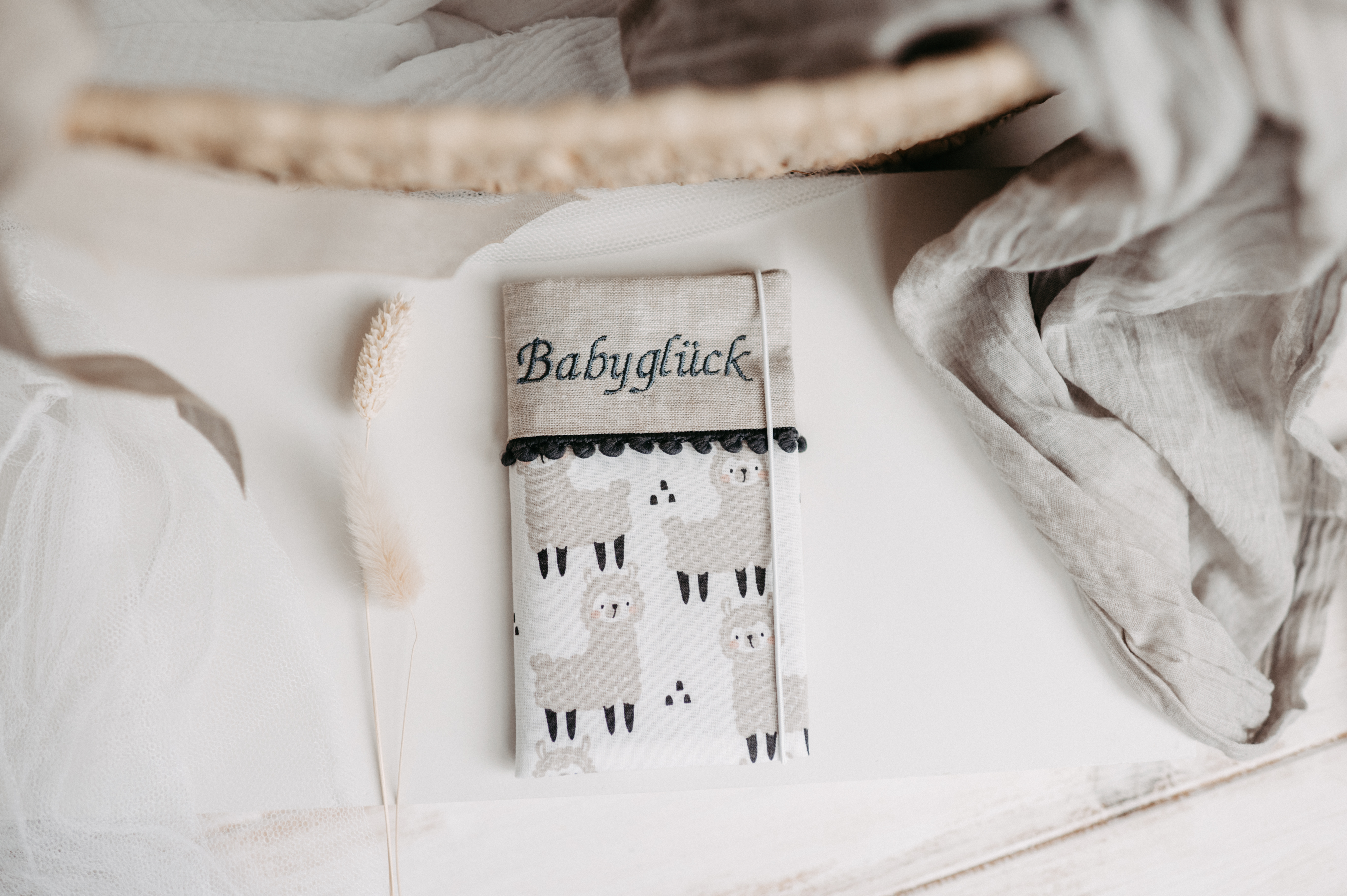 Mutter-Kind-Passhülle Lama taupe Mutter-Kind-Passhülle Lama taupe