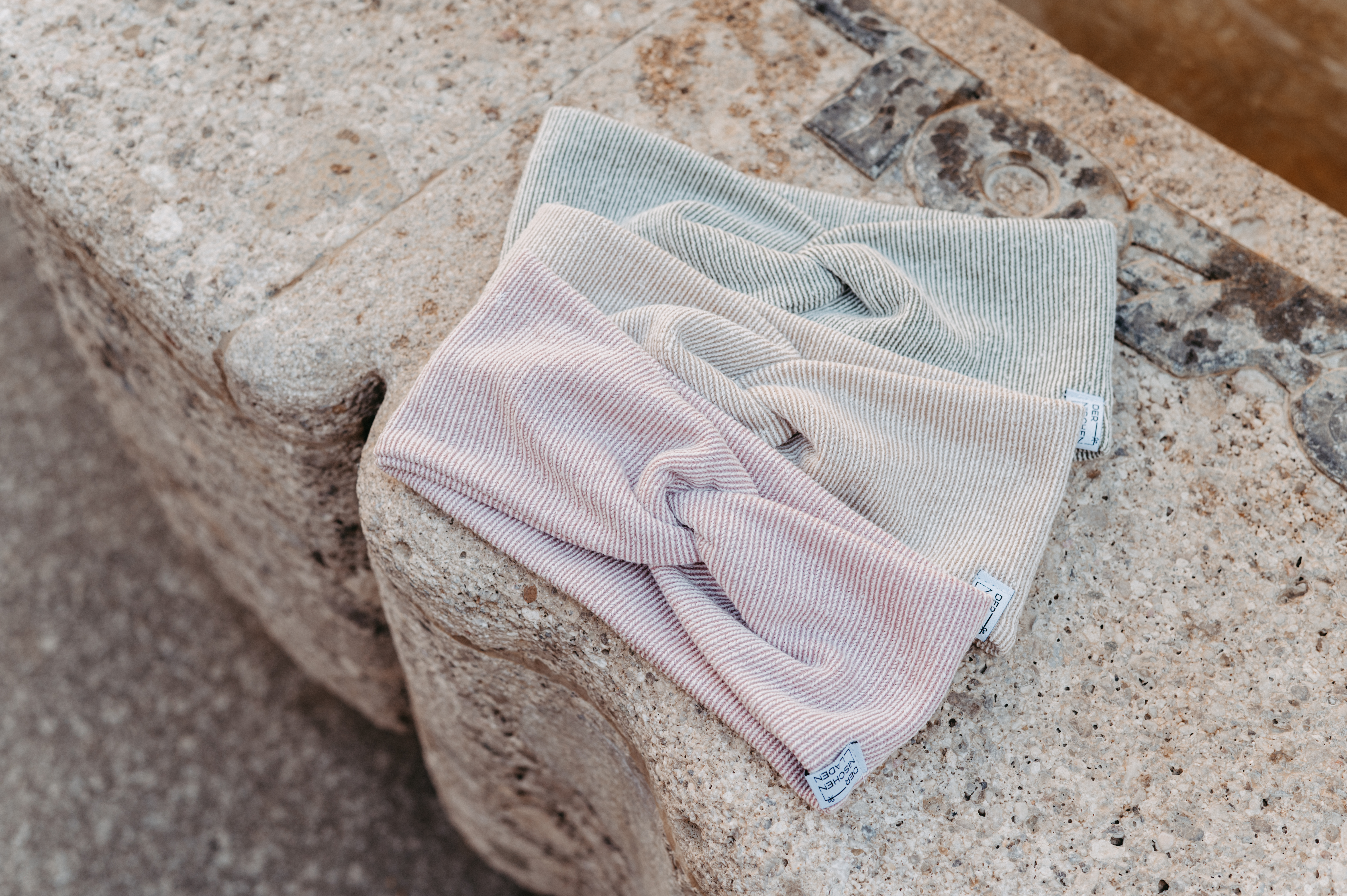 Stirnband gedreht beige