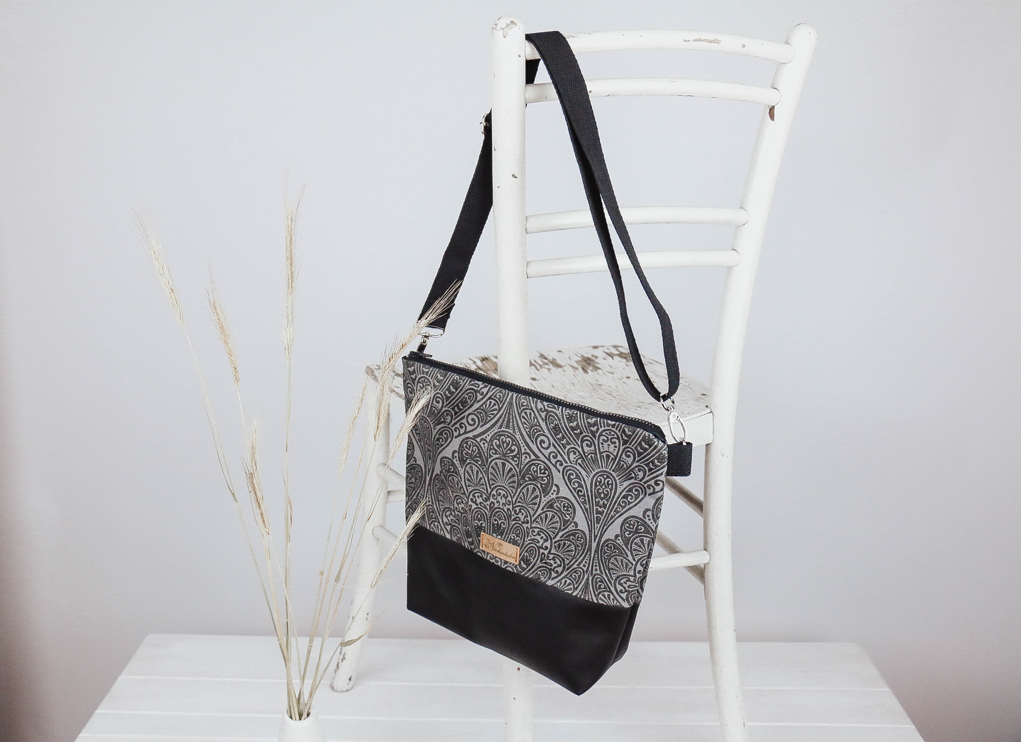 IMG_9283 Umhängetasche Pfau