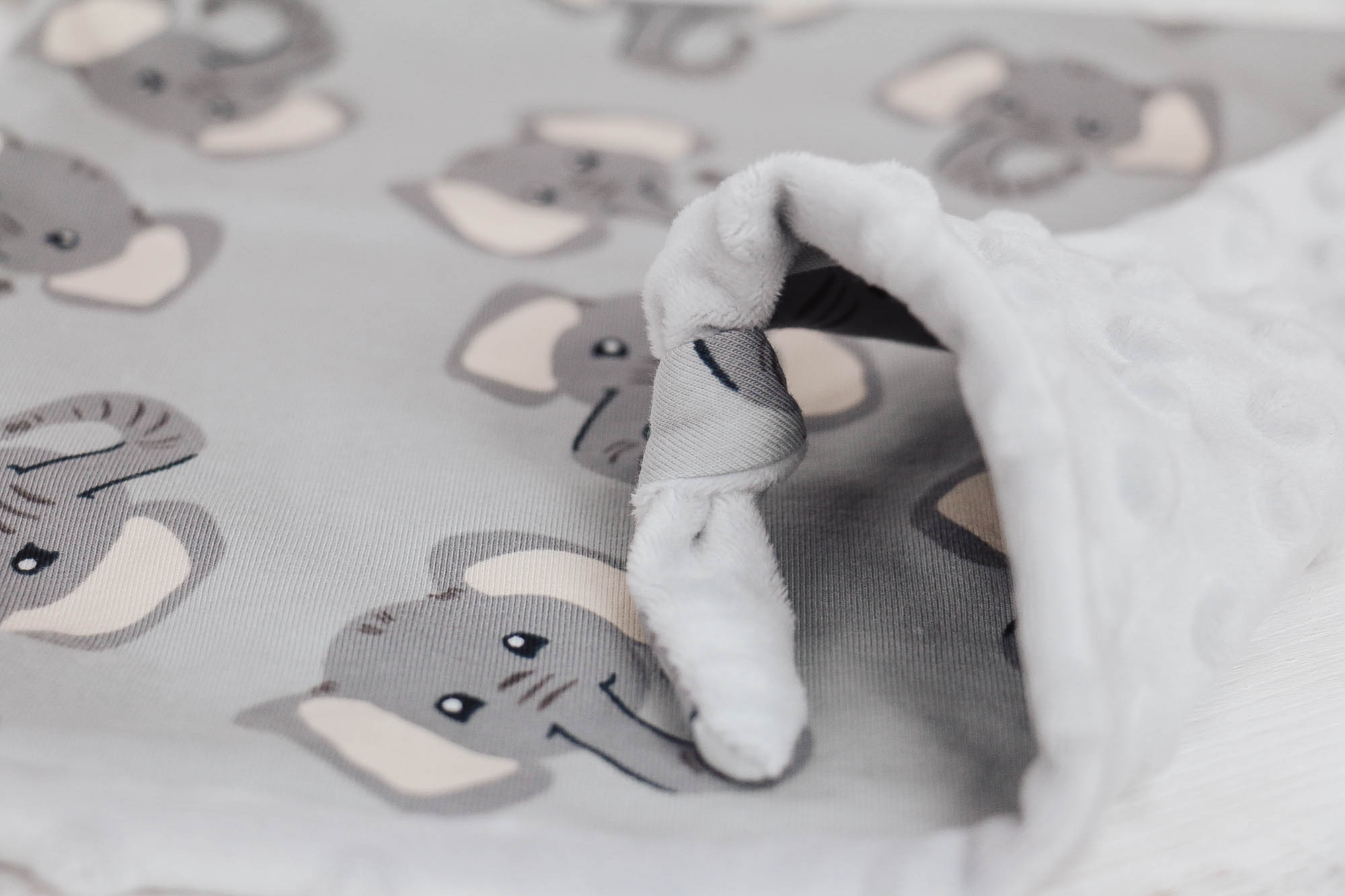 IMG_8348 Schmusetuch Elefanten grau