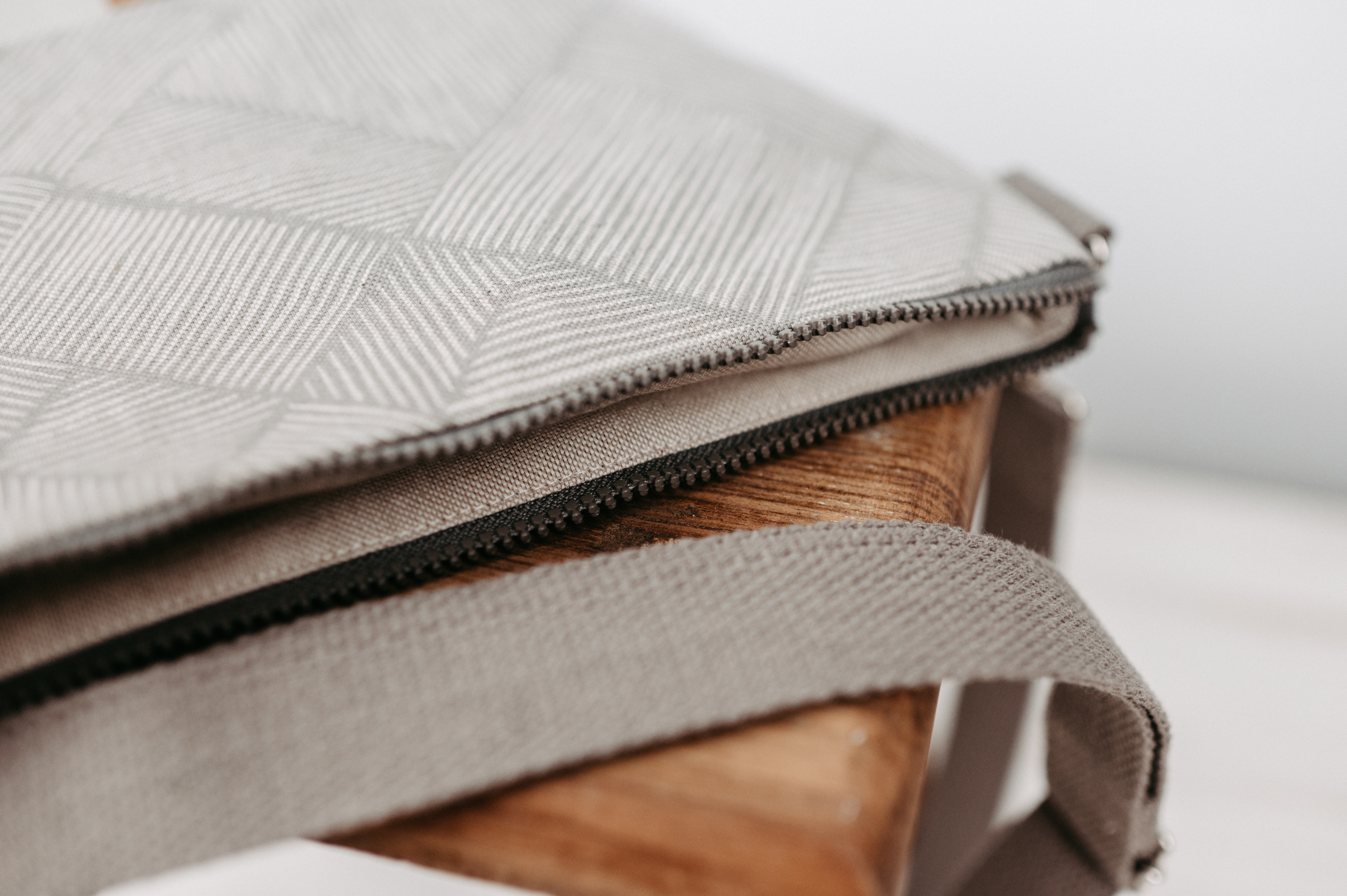 Umhängetasche Antwerp taupe Umhängetasche Antwerp taupe