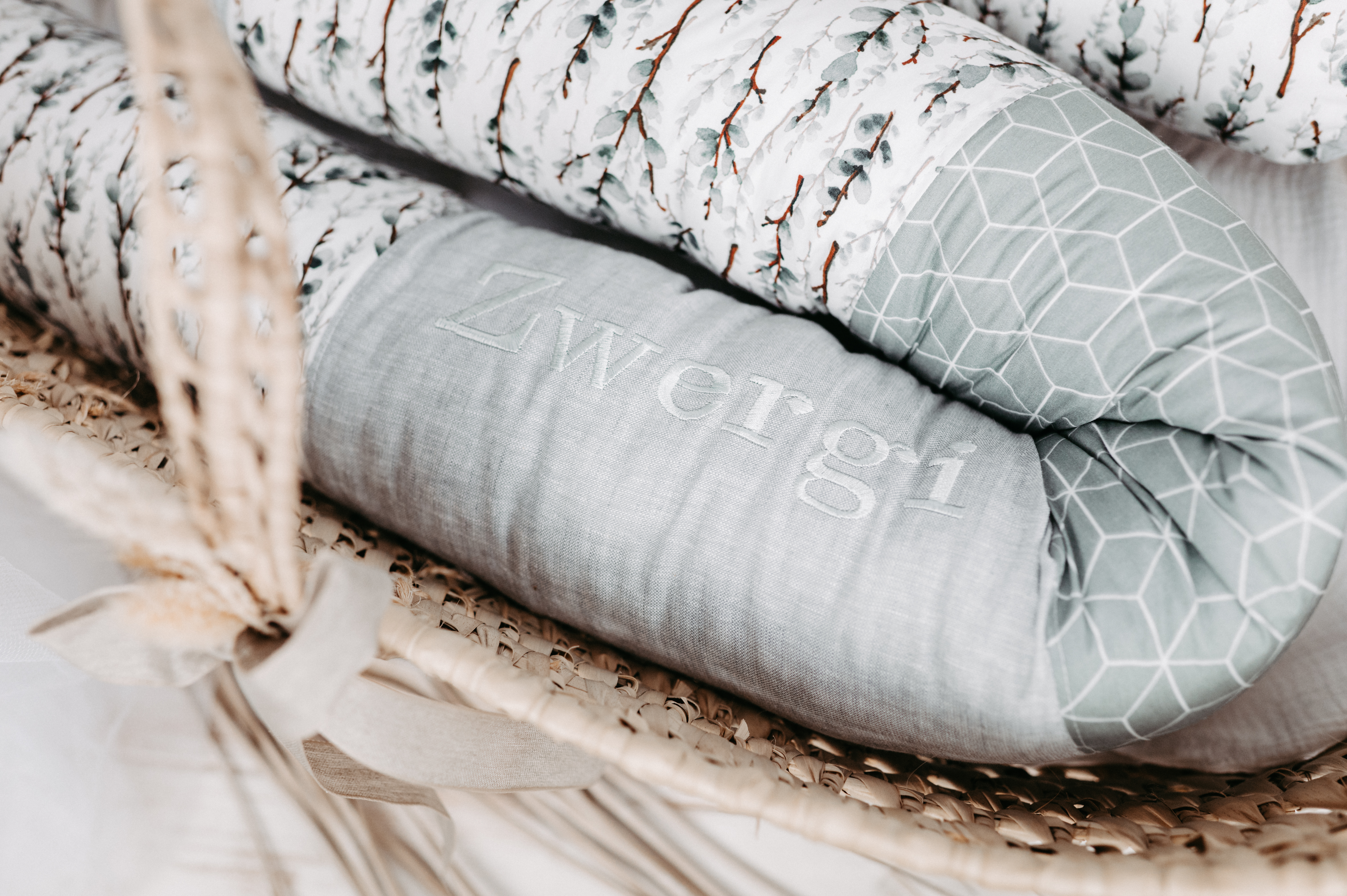 Bettschlange Eukalyptuszweige Bettschlange Eukalyptuszweige