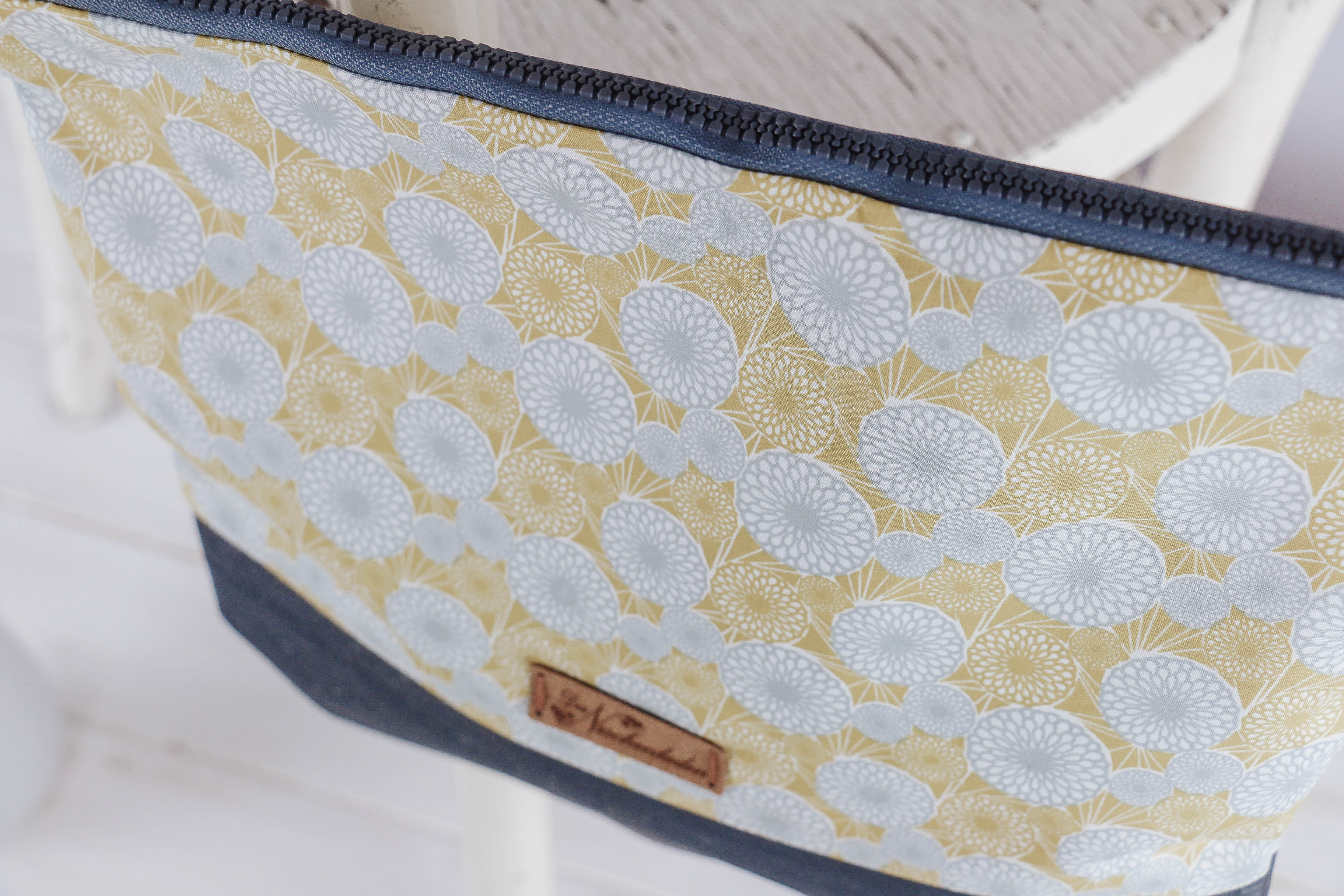 der-nischenladen-5S4x7CPvdUhqWy Umhängetasche yellow Flower-Power