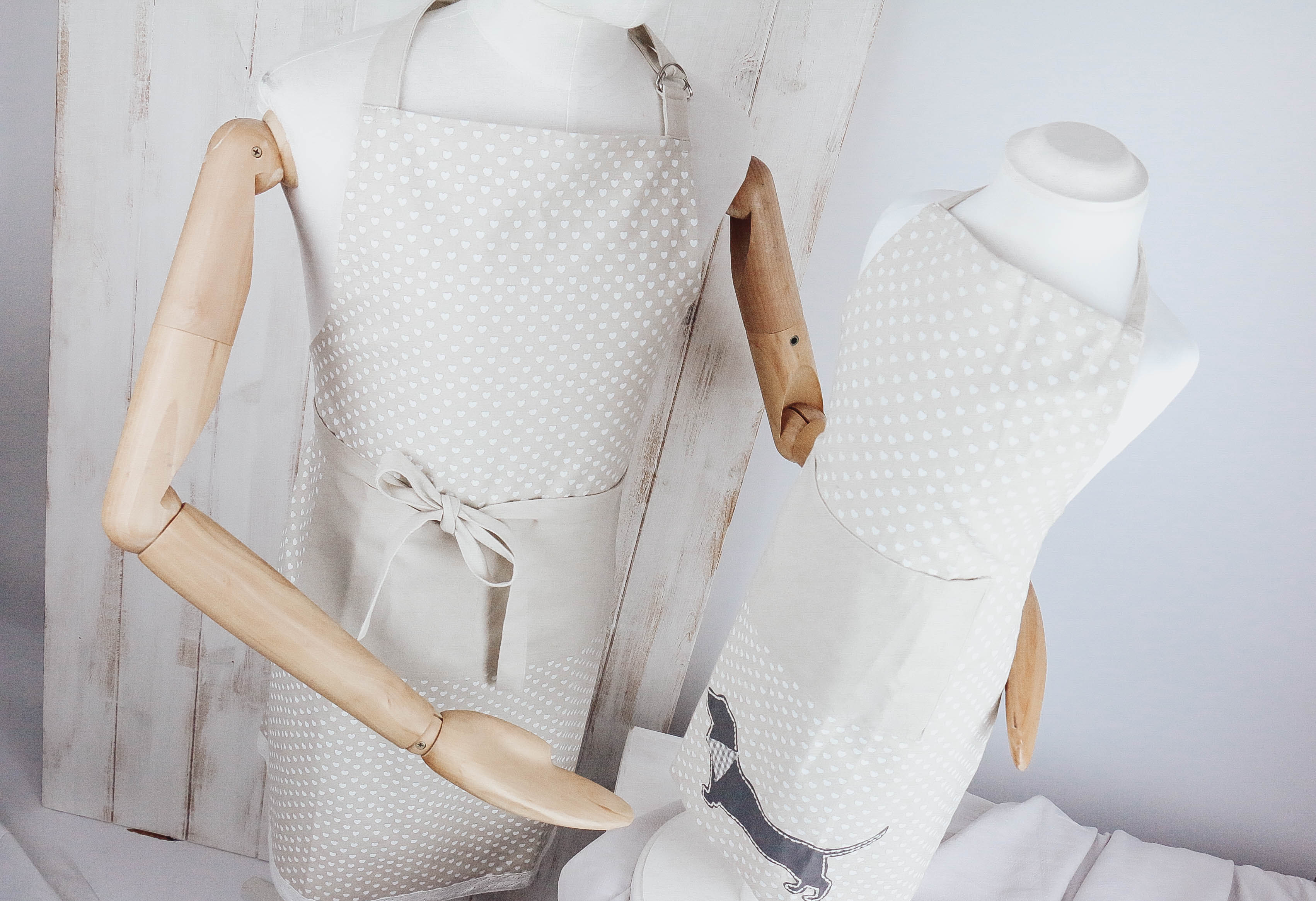 Schürze Herzchen beige Schürze Herzchen beige