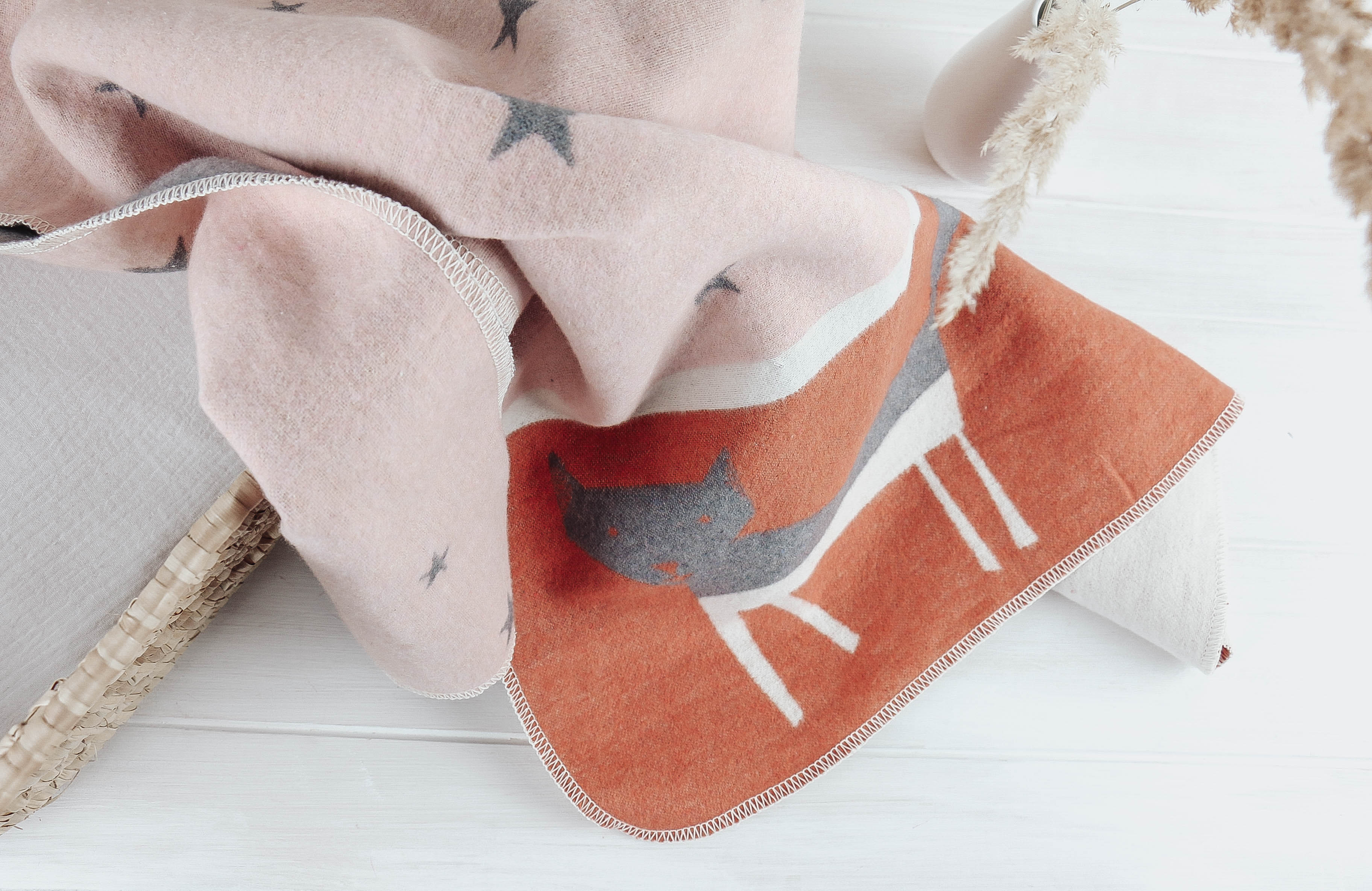 Nischenladen-90 Babydecke Fuchs grau-rosa