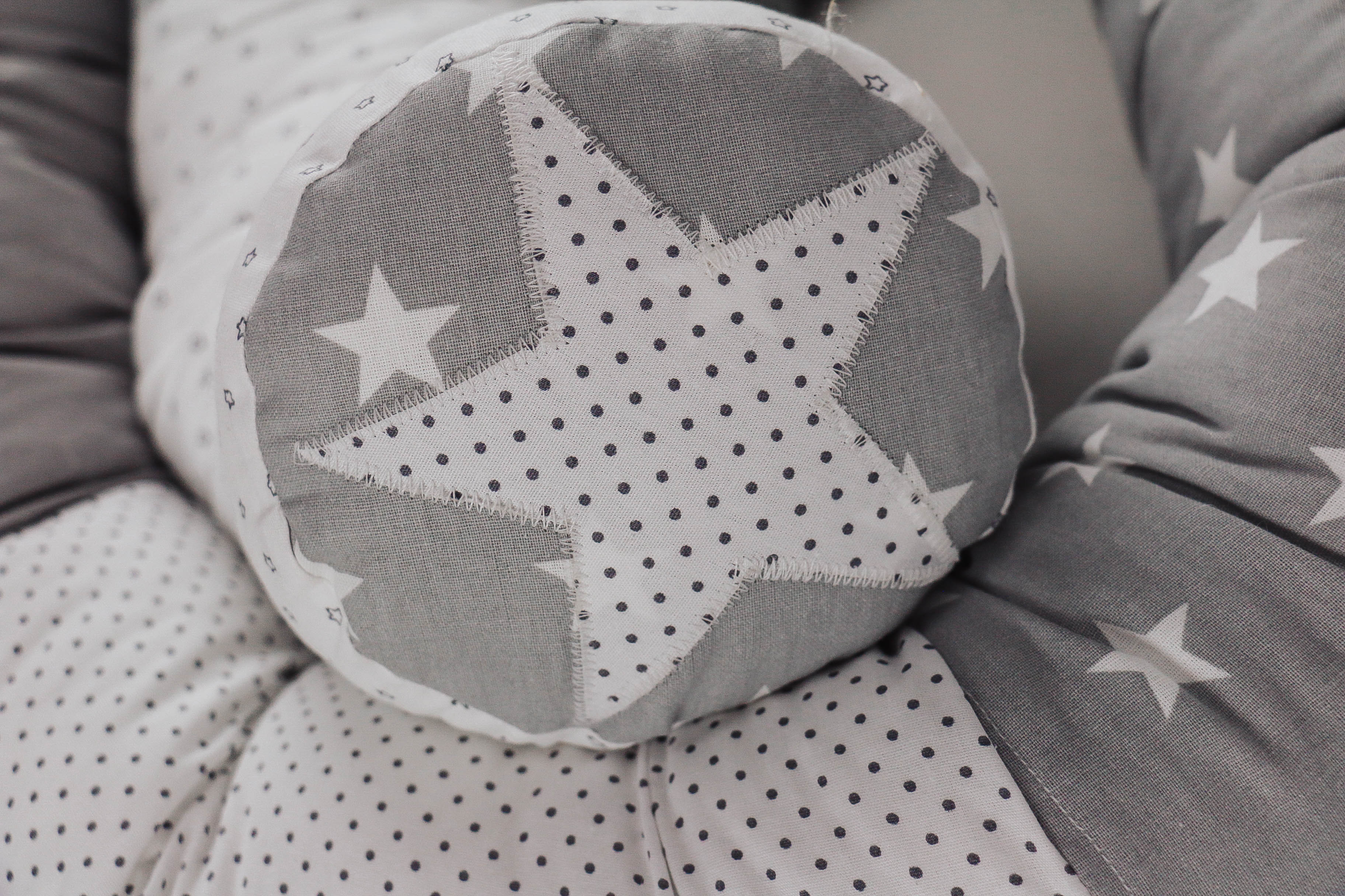 nischenladen-274h6CCWuy8elJ Bettschlange grau-weiß