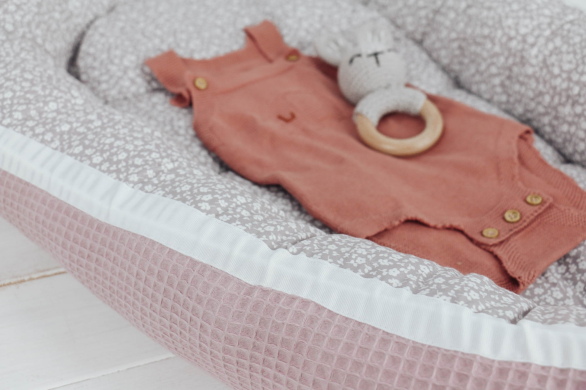 20220616-IMG_0711 Babynest *Blumenmeer* altrosa