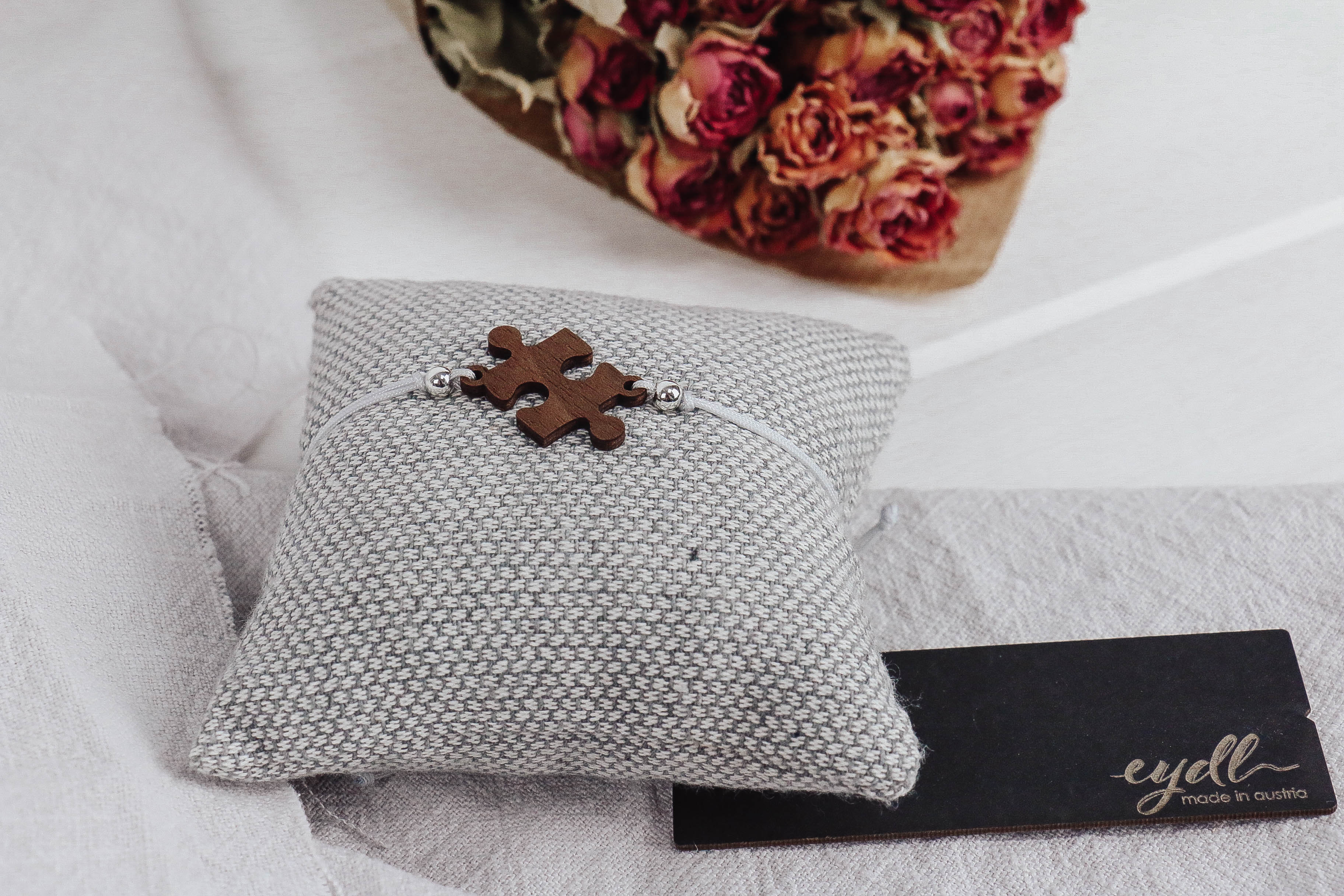 IMG_8964 Armband *Puzzle* Nussholz grau