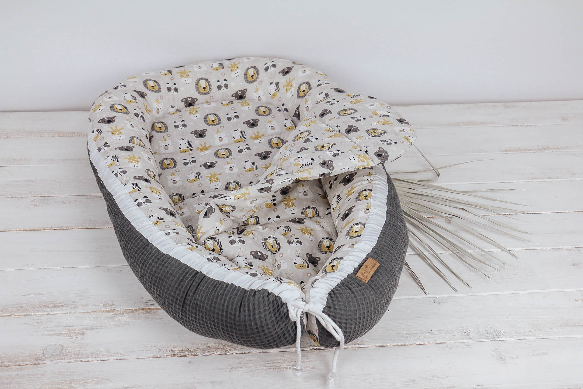 20220616-IMG_0738 Babynest *Safaritiere* anthrazit