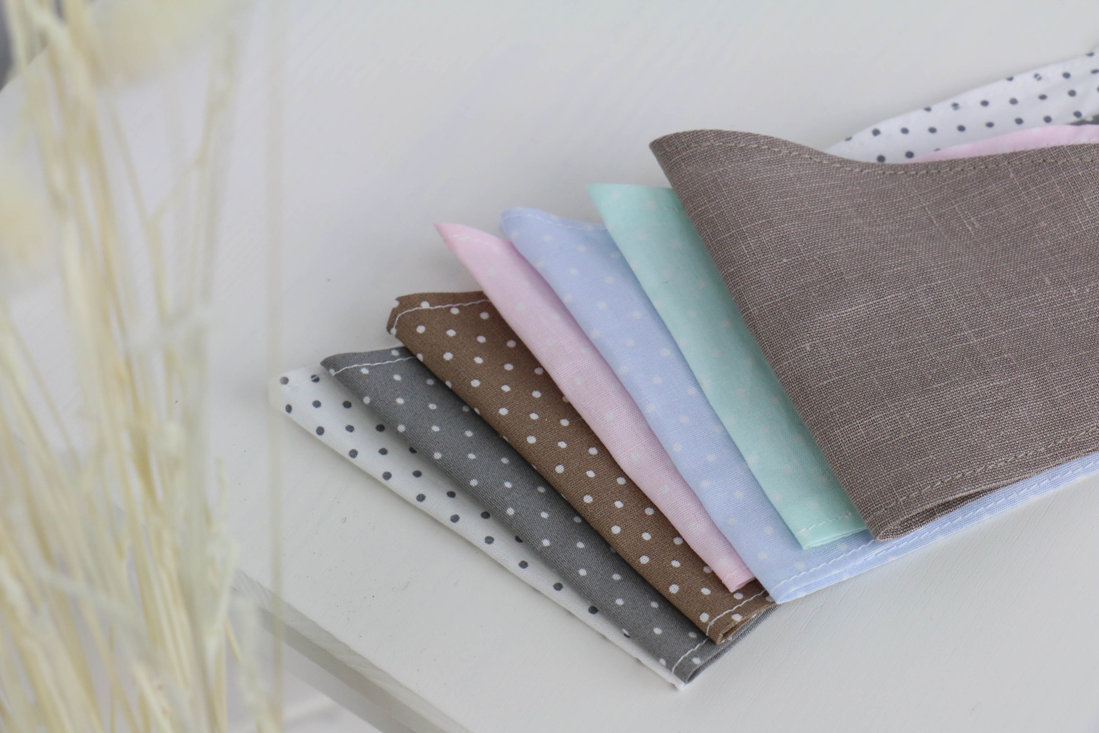 Kuscheltier Schaf "Dolly" mit besticktem Halstuch