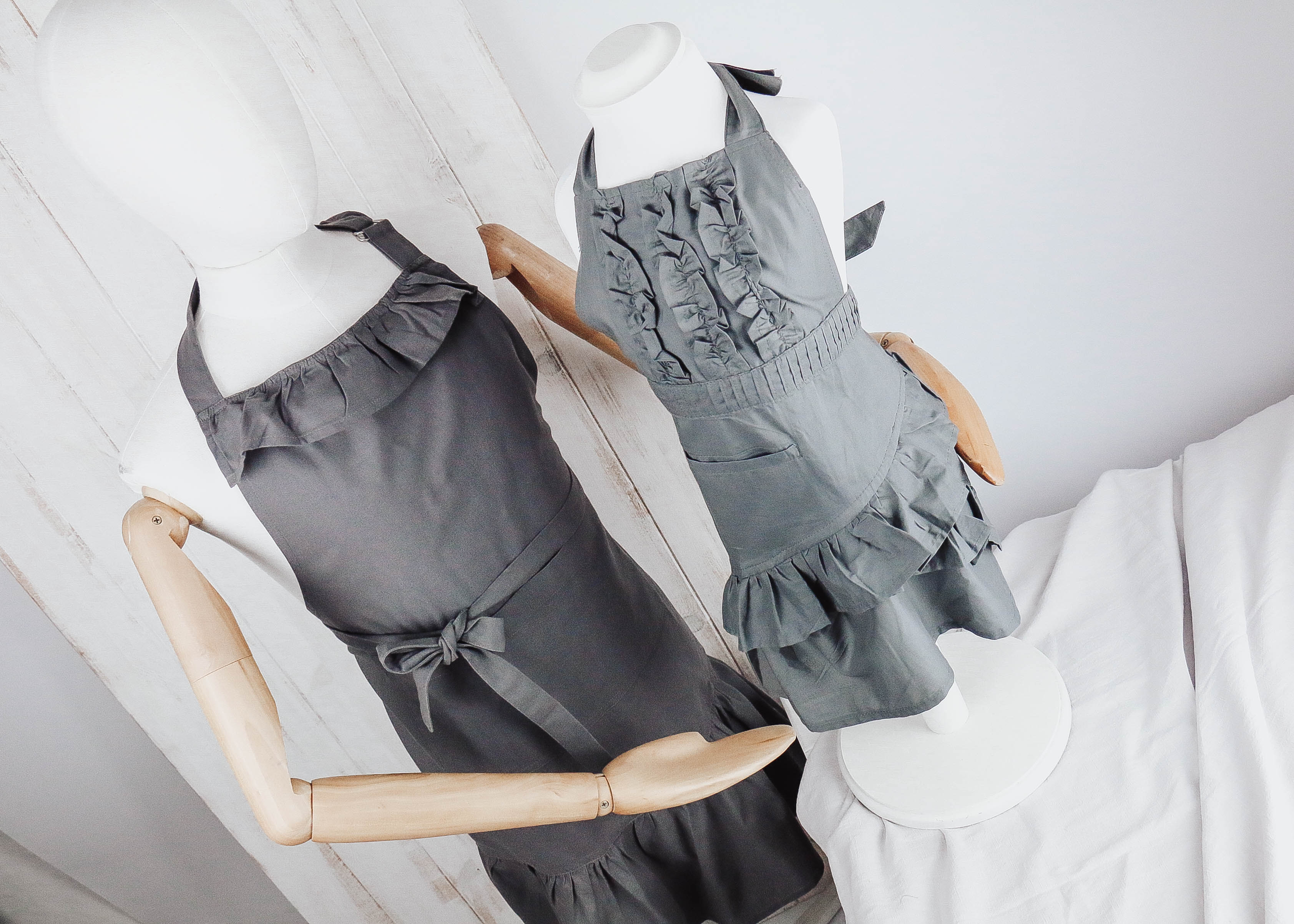 Schürze Rüschen grau Schürze Rüschen grau