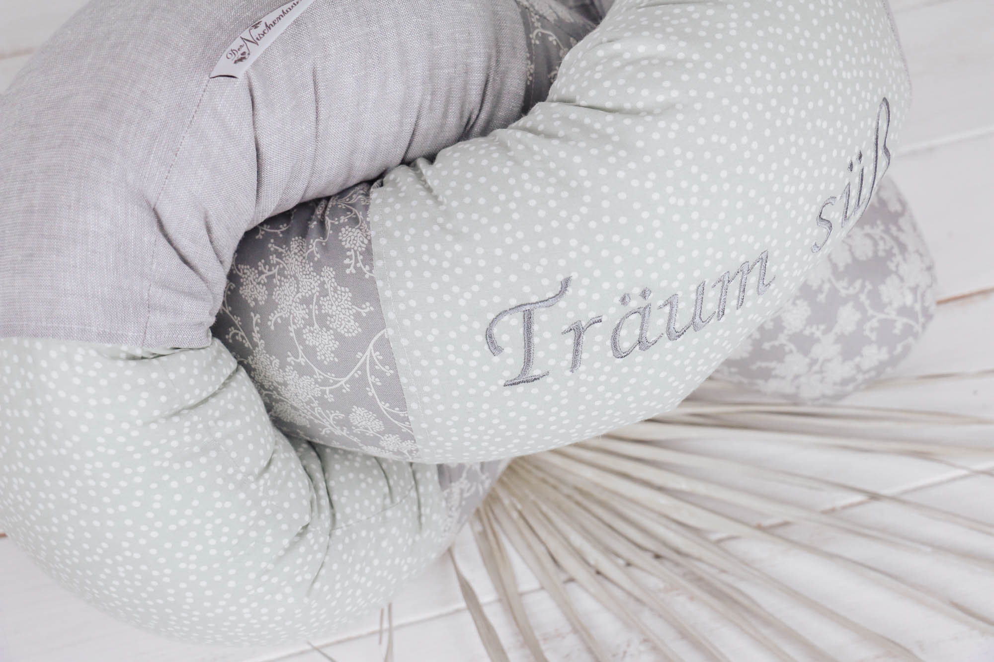 20220616-IMG_0691 Bettschlange *Blumenranke* mint-grau